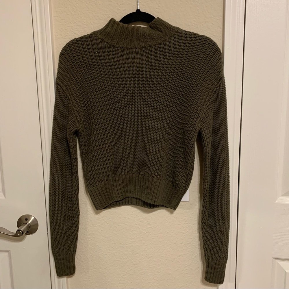 H&M green knit turtleneck